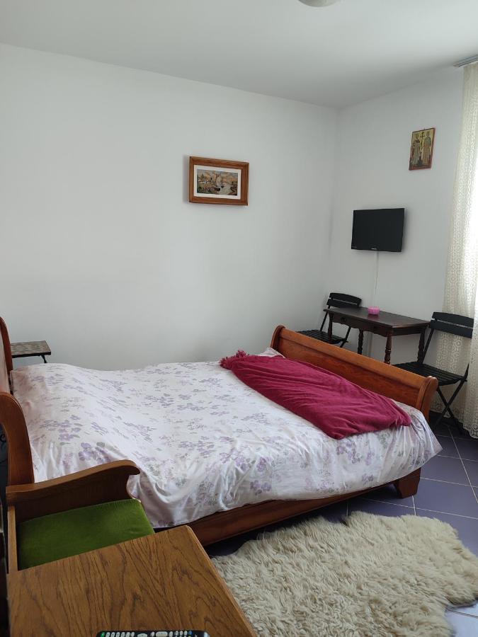 Casa Irilen Hotel Mînăstirea Humorului Екстериор снимка